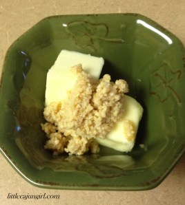 Grilled Artichoke with Garlic Butter Dipping Sauce: LittleCajunGirl.com