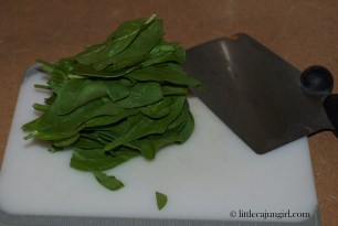 Healthy Spinach Artichoke Dip: LittleCajunGirl.com