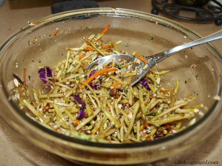 Asian Pork Lettuce Wraps with Broccoli Slaw: LittleCajunGirl.com