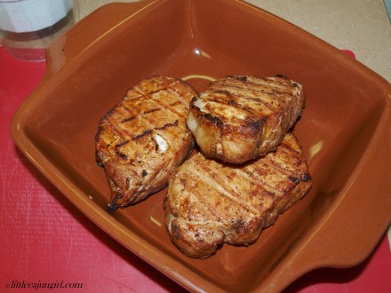 Asian Pork Lettuce Wraps with Broccoli Slaw: LittleCajunGirl.com