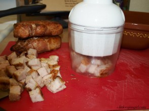 Asian Pork Lettuce Wraps with Broccoli Slaw: LittleCajunGirl.com