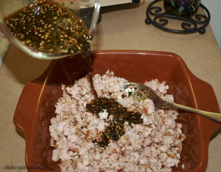Asian Pork Lettuce Wraps with Broccoli Slaw: LittleCajunGirl.com