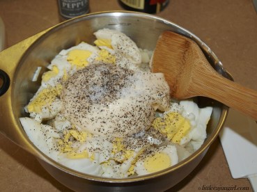 Simple Potato Salad: LittleCajunGirl.com