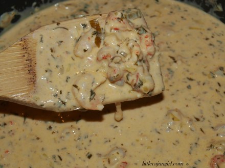 Sinfully Delicious Seafood Pasta: LittleCajunGirl.com